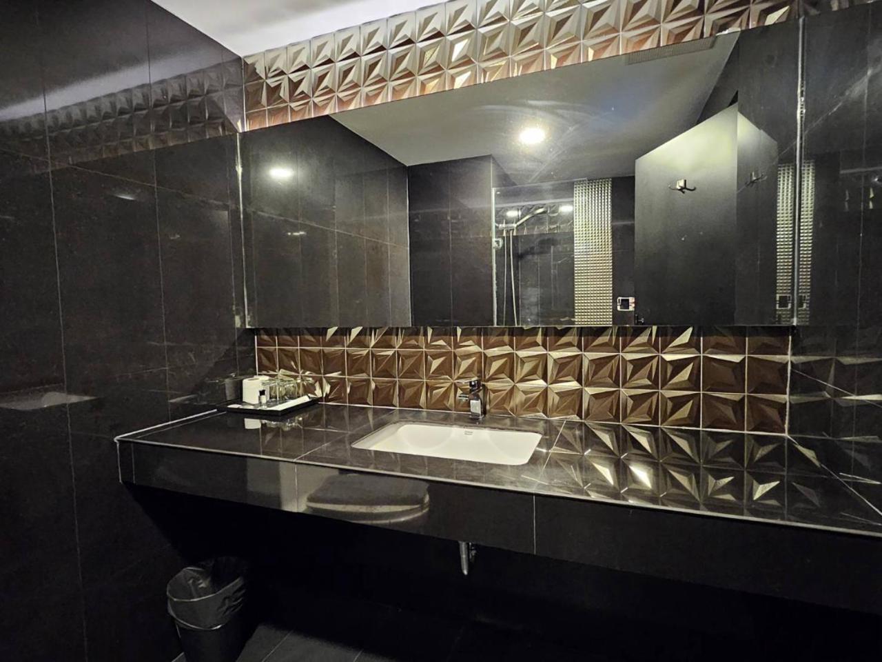 Oscar Palace Hotel & Wellness Center Ban Khlong Phruan Luaran gambar