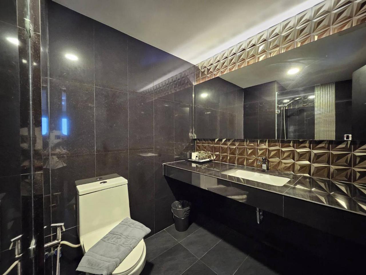 Oscar Palace Hotel & Wellness Center Ban Khlong Phruan Luaran gambar
